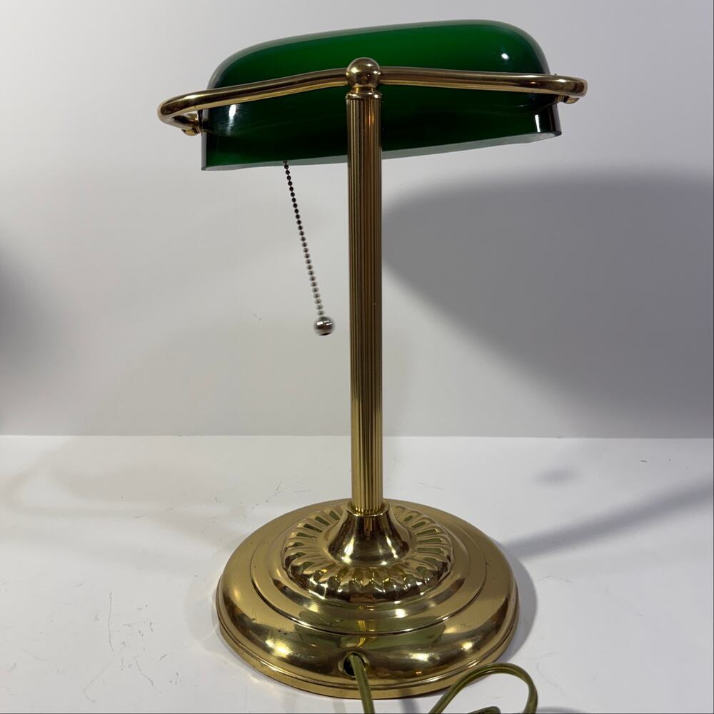 Vintage Brass Banker Lawyer Emerald Green Glass Art Deco Desk Lamp - Picture 8 of 10
